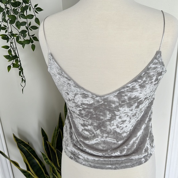 NWOT H&M Light Grey Velvet Thin Spaghetti Strap V Neck Deep Back Top Sz XS - Picture 2 of 4